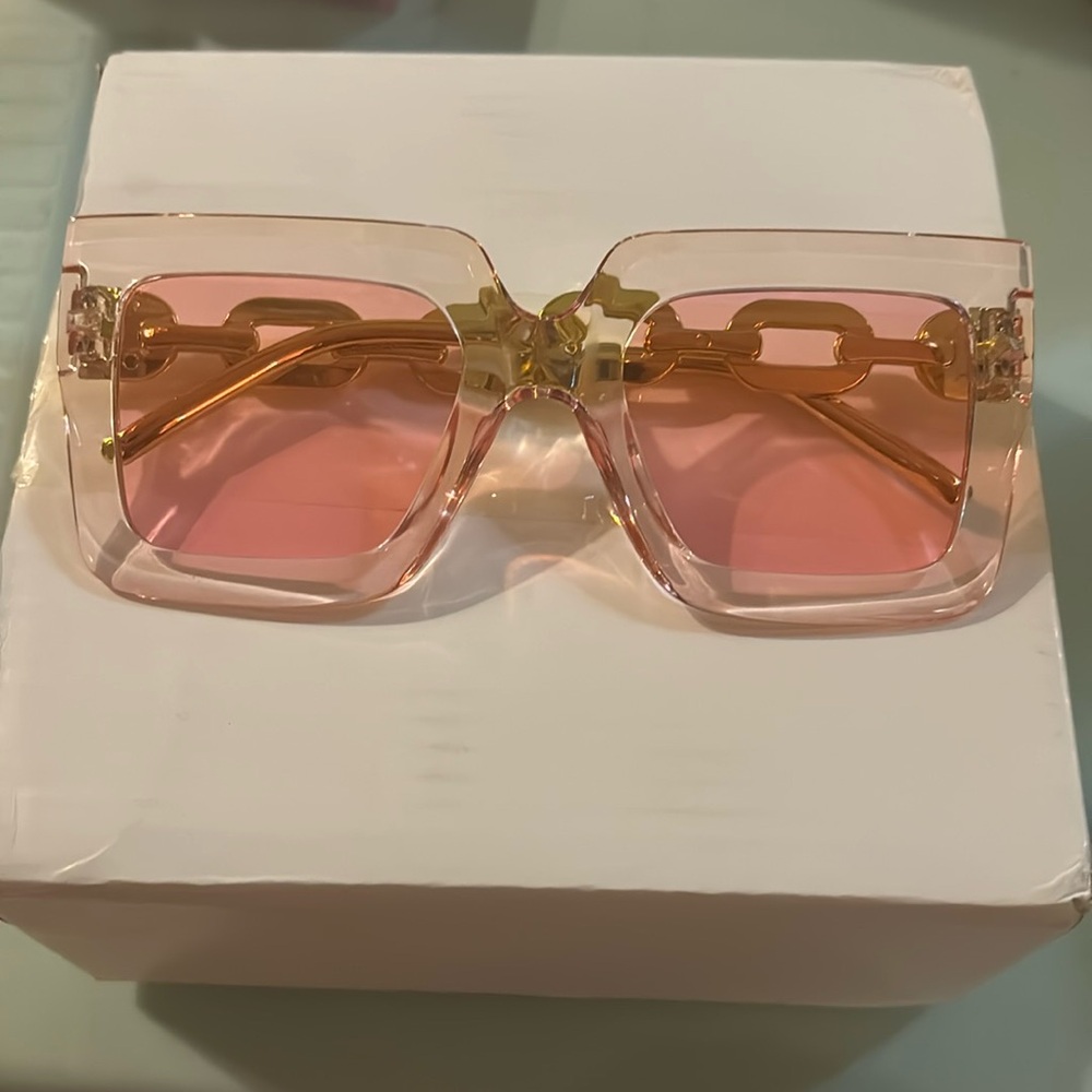 Pink and gold chain link sunglasses